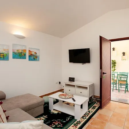 Maria Caderina House *